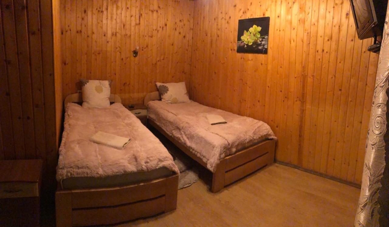 Опришок Hotel Palyanytsya Buitenkant foto