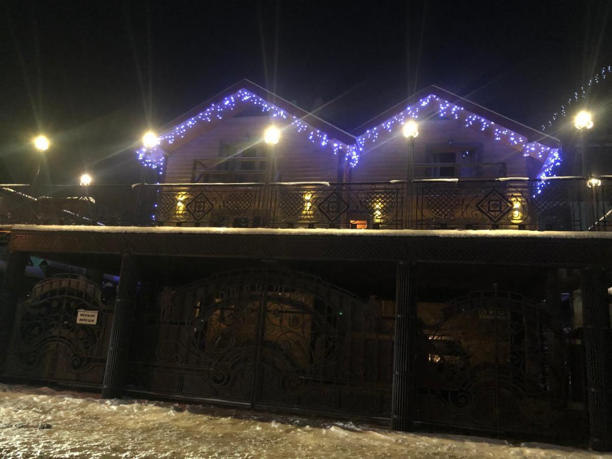 Опришок Hotel Palyanytsya Buitenkant foto