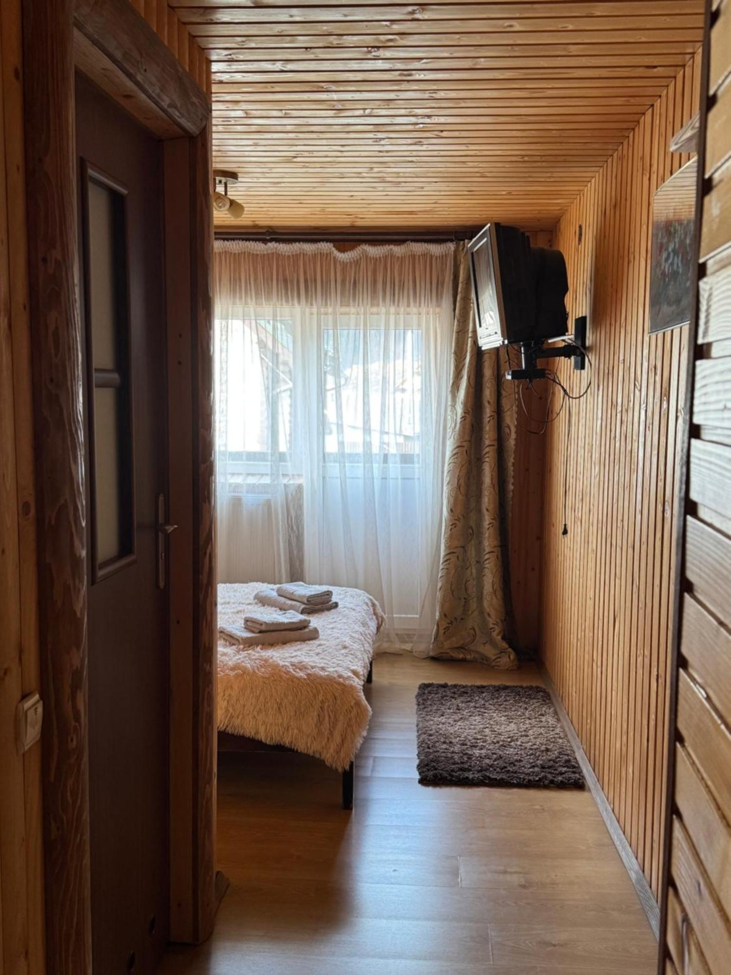 Опришок Hotel Palyanytsya Buitenkant foto