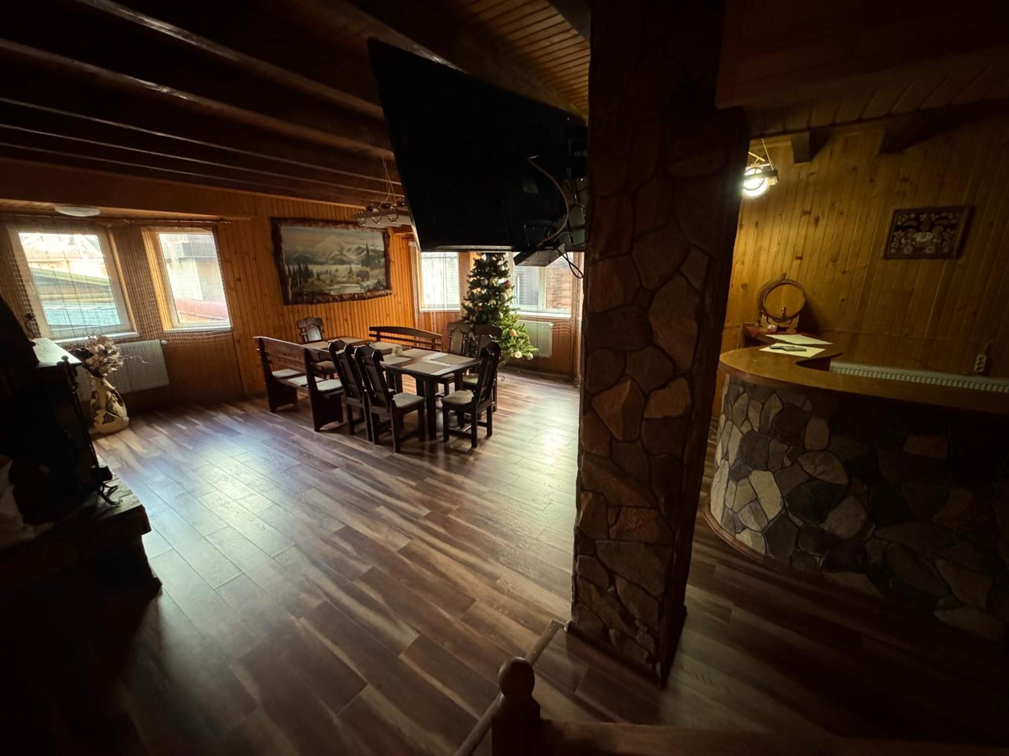 Опришок Hotel Palyanytsya Buitenkant foto