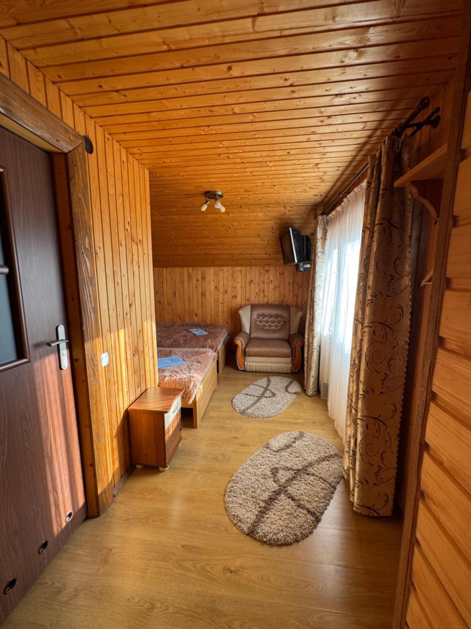 Опришок Hotel Palyanytsya Buitenkant foto